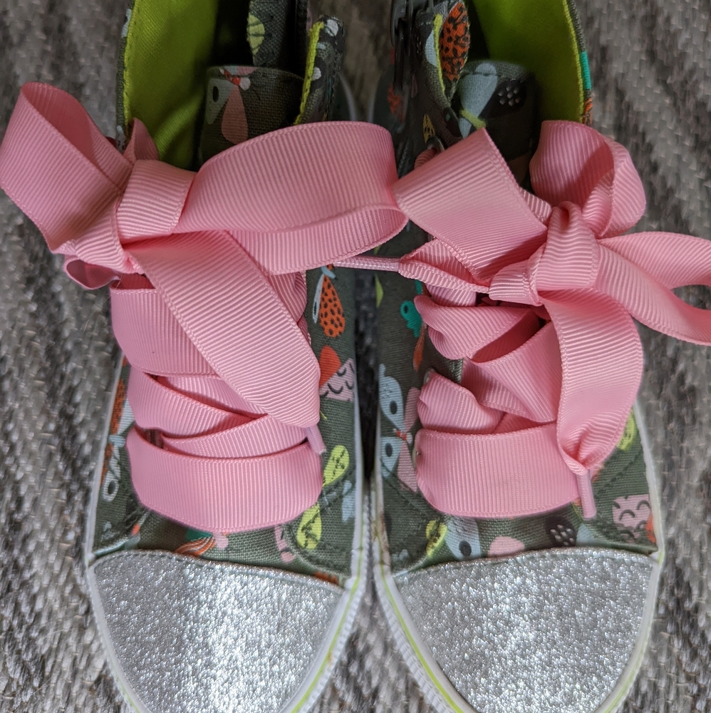 Cat and Jack Butterfly tennis shoes